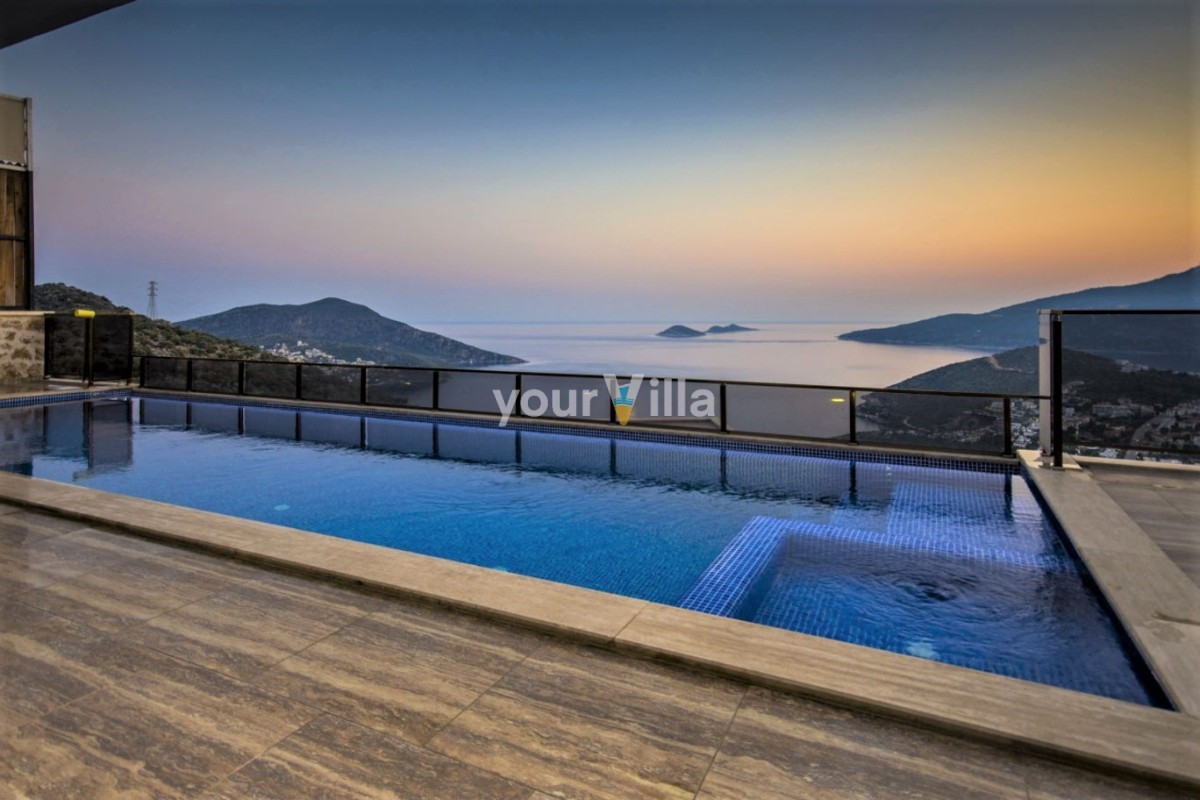 Kalabalık Aile ve Arkadaş Grupları İçin Kiralık Villa'da Tatil